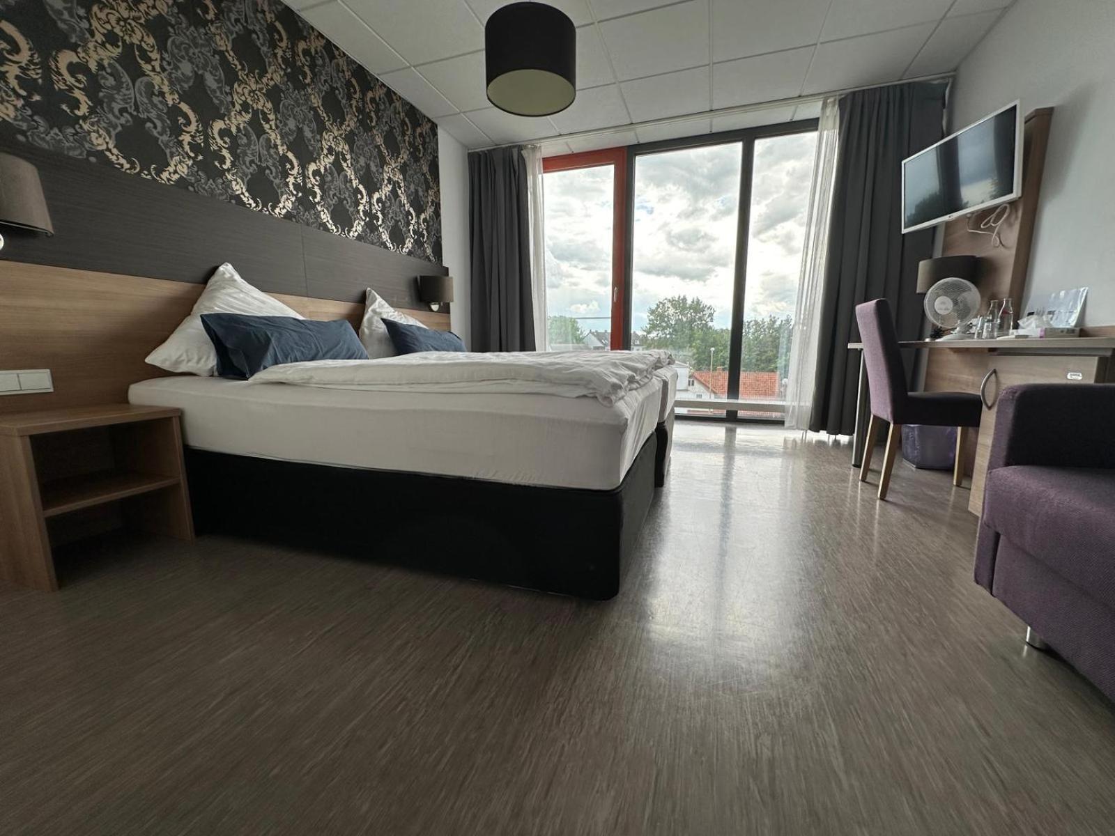 Hotel Efcannos Vechelde Buitenkant foto